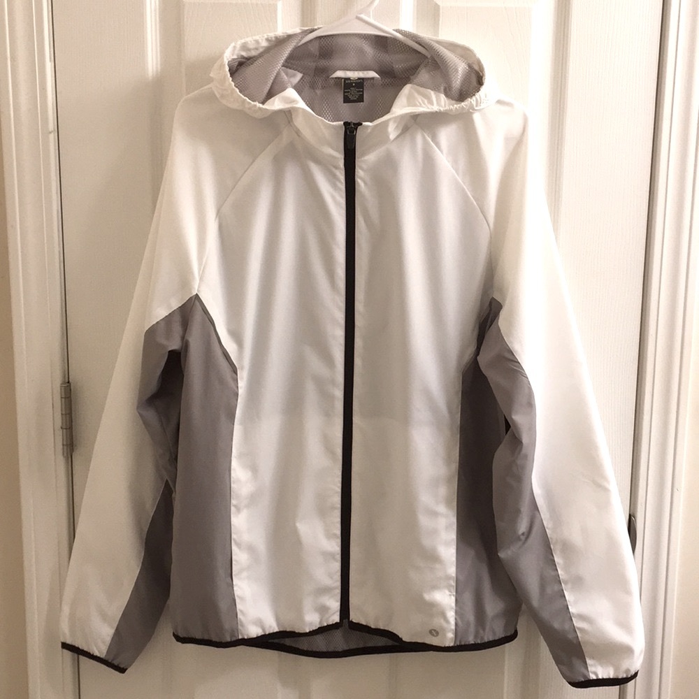 NWT Men’s Lightweight Waterproof Jacket Xersion